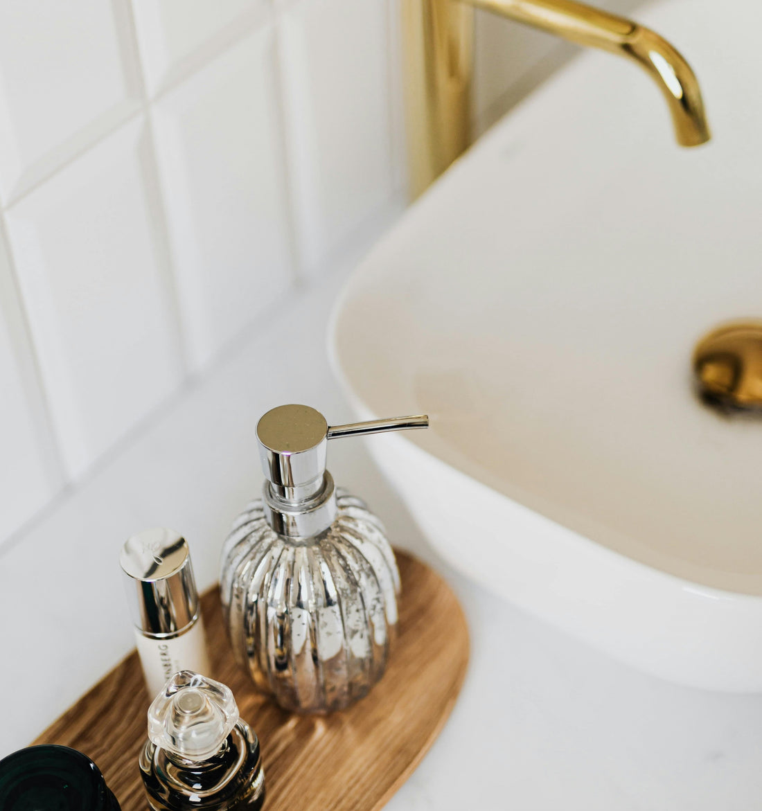 Organize your bathroom essentials in a stylish way